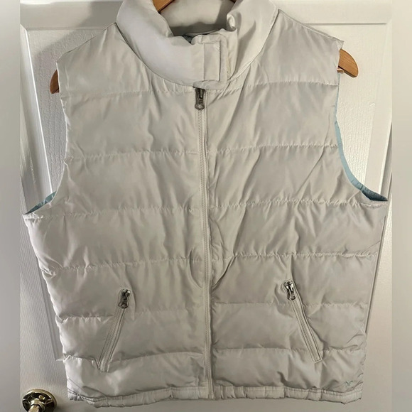 American Eagle Outfitters Jackets & Blazers - American Eagle White Puffy Vest Size Extra Large